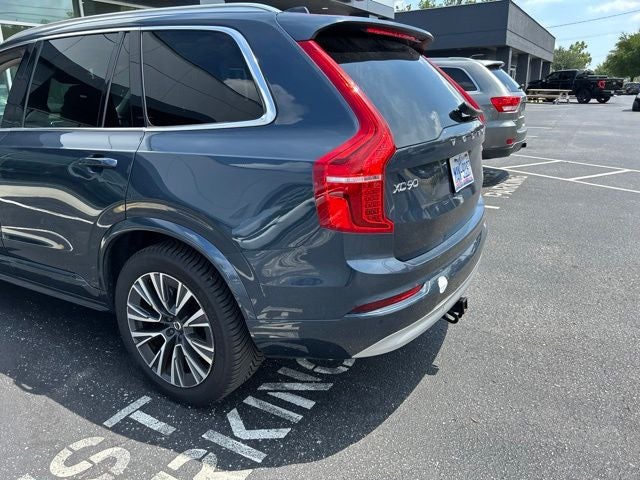 2022 Volvo XC90 T5 Momentum