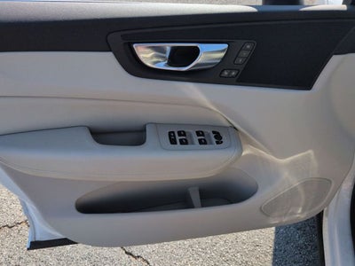 2021 Volvo XC60 T5 Momentum