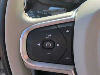 2021 Volvo XC60 T5 Momentum