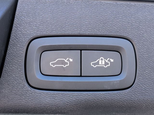 2021 Volvo XC60 T5 Momentum