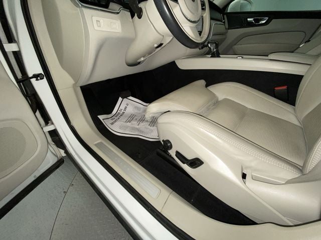 2021 Volvo XC60 T5 Inscription