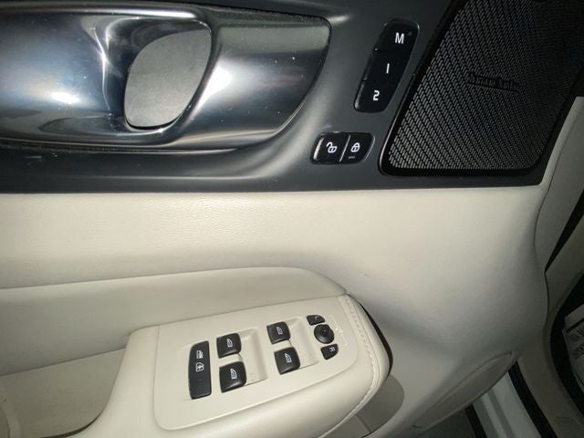 2021 Volvo XC60 T5 Inscription