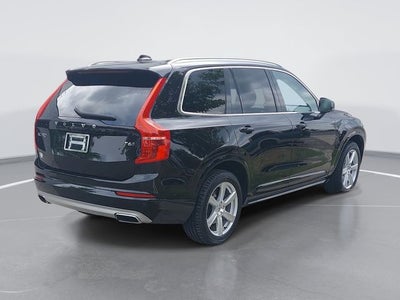 2020 Volvo XC90 T6 Momentum