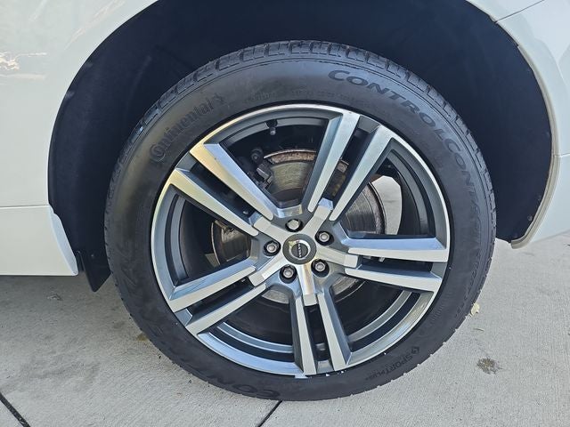 2019 Volvo XC60 T6 Momentum