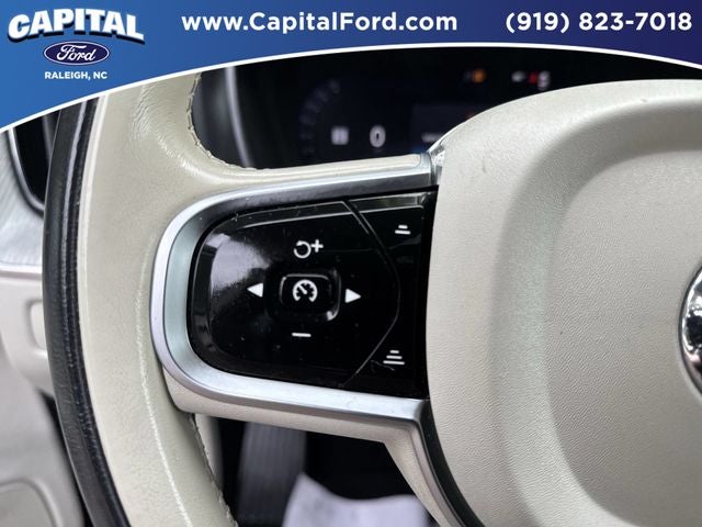2024 Volvo XC60 B5 Plus Dark Theme