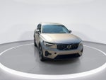 2024 Volvo XC40 B5 Plus Bright Theme