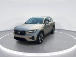 2024 Volvo XC40 B5 Plus Bright Theme