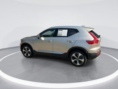 2024 Volvo XC40 B5 Plus Bright Theme