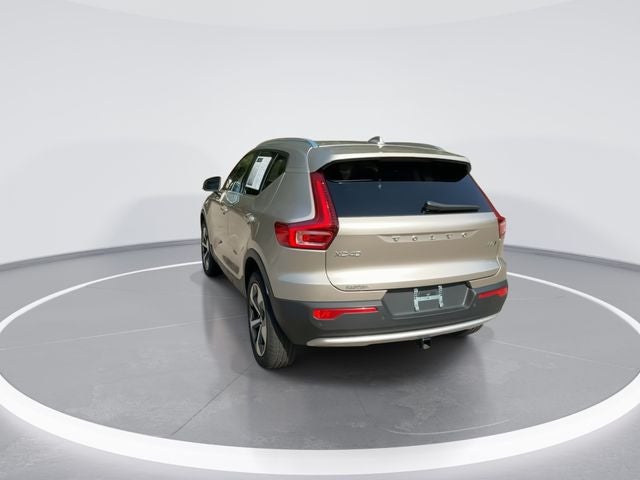 2024 Volvo XC40 B5 Plus Bright Theme