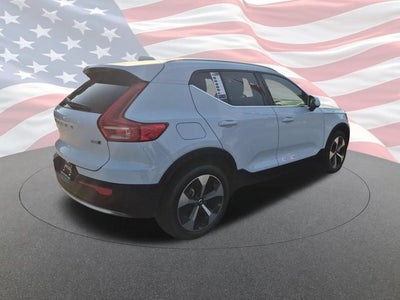 2024 Volvo XC40 B5 Plus Bright Theme