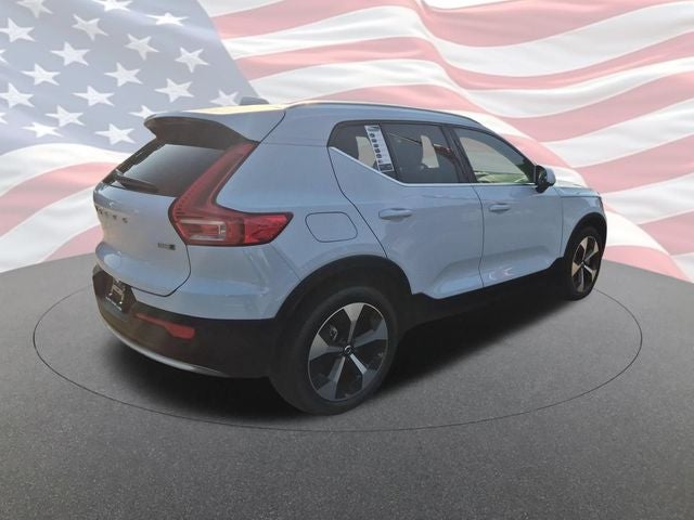 2024 Volvo XC40 B5 Plus Bright Theme
