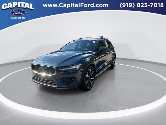2024 Volvo V60 Cross Country Ultimate