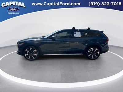 2024 Volvo V60 Cross Country Ultimate