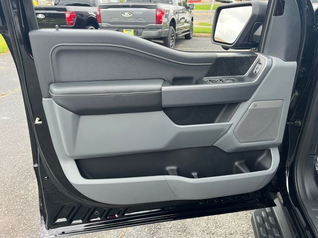 2025 Ford F-150 Lightning Flash™