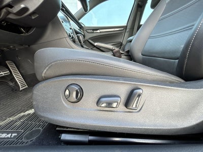2021 Volkswagen Passat 2.0T R-Line