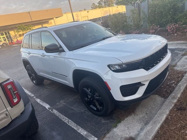 2022 Jeep Grand Cherokee Altitude