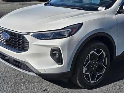 2026 Ford Escape Hybrid Platinum