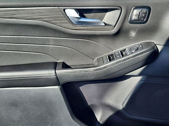 2026 Ford Escape Hybrid Platinum