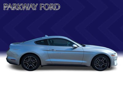 2022 Ford Mustang EcoBoost