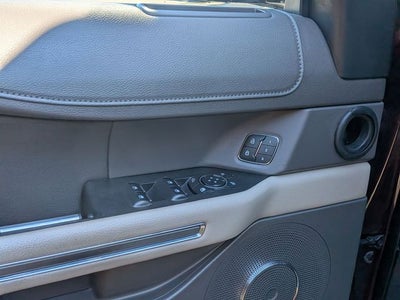 2021 Ford Expedition XLT 202A