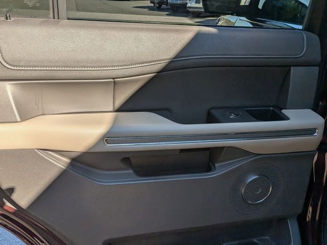 2021 Ford Expedition XLT 202A