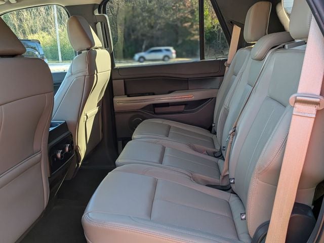 2021 Ford Expedition XLT 202A
