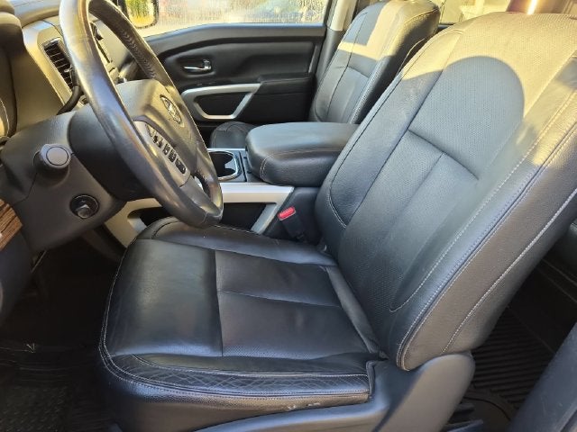 2017 Nissan Titan SL