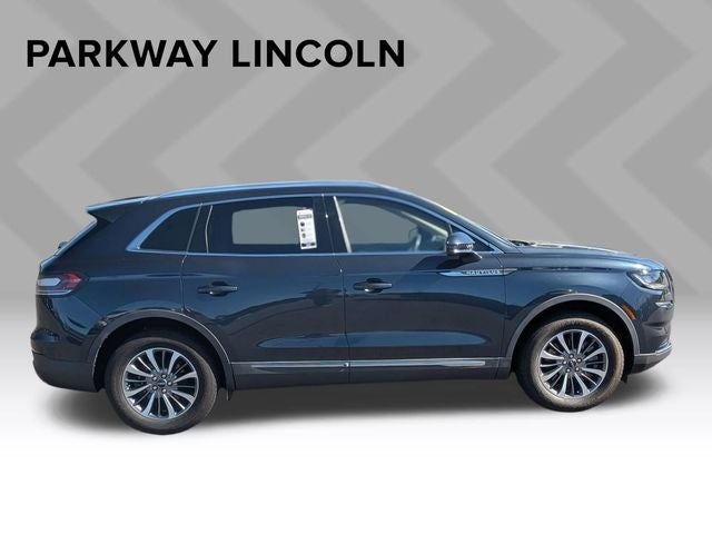 2022 Lincoln Nautilus Standard