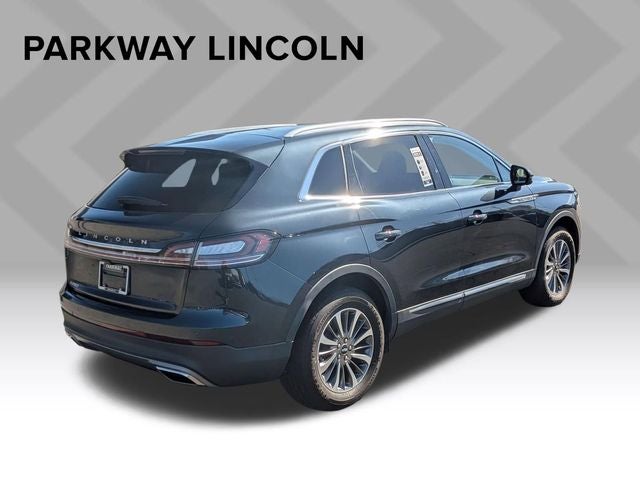 2022 Lincoln Nautilus Standard