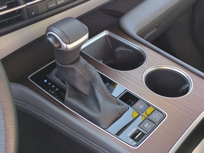 2023 Toyota Sienna XLE 8 Passenger