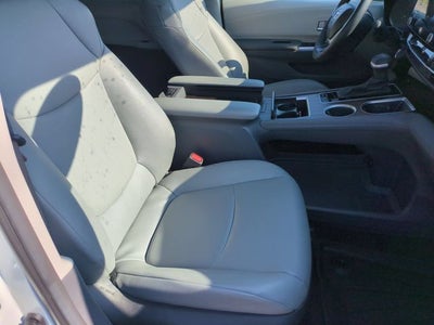 2023 Toyota Sienna XLE 8 Passenger