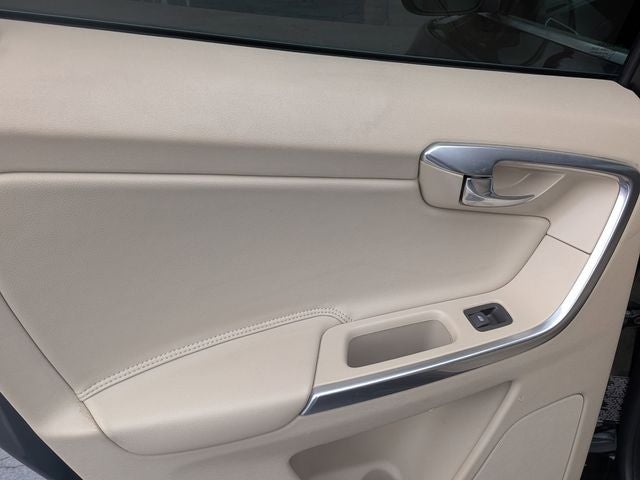 2016 Volvo XC60 T6 Platinum