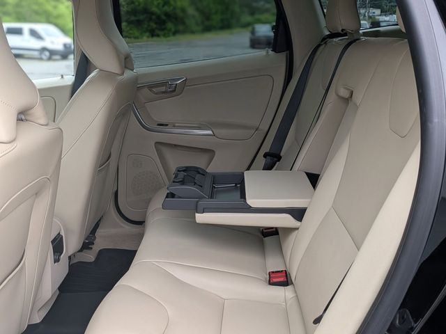 2016 Volvo XC60 T6 Platinum
