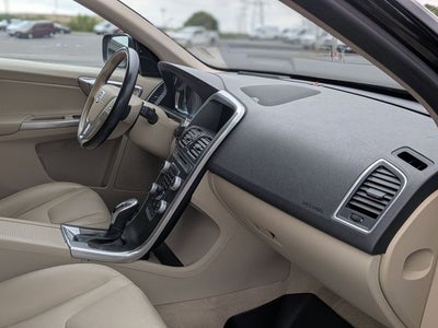 2016 Volvo XC60 T6 Platinum
