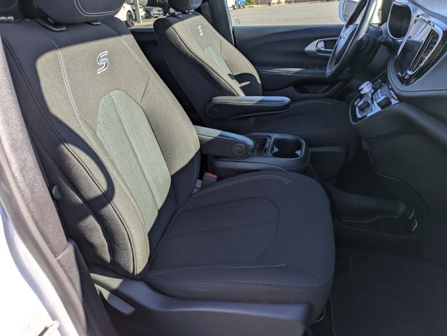 2021 Chrysler Pacifica Touring