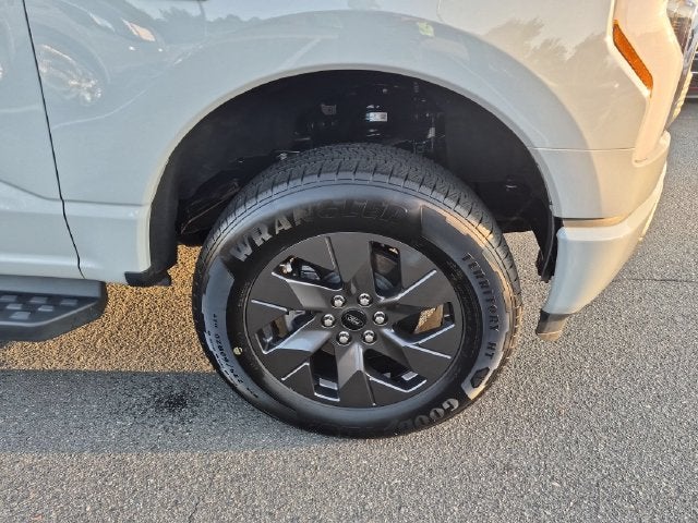 2024 Ford F-150 Lightning XLT