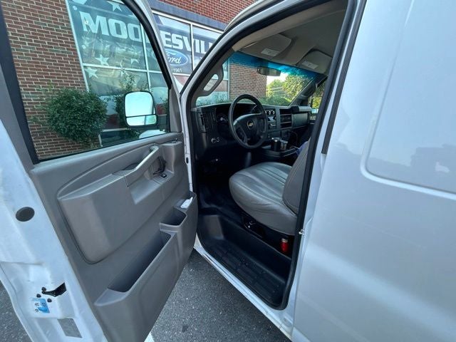 2017 Chevrolet Express 2500 Work Van Cargo