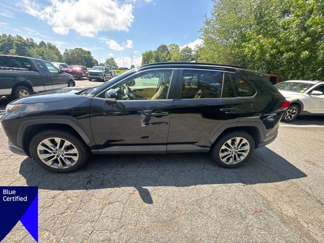 2022 Toyota RAV4 XLE Premium