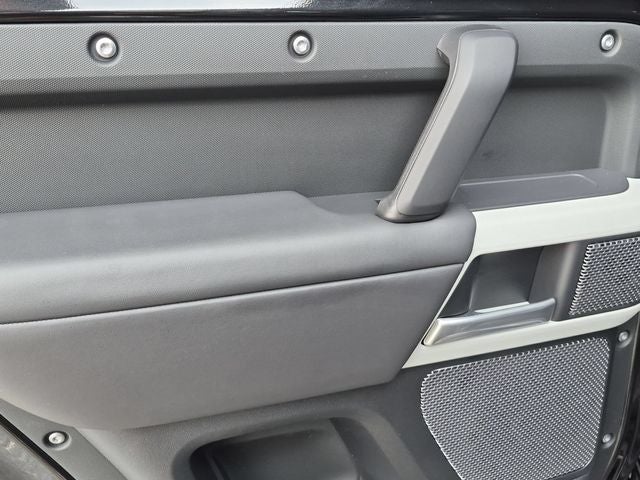2024 Land Rover Defender 110 SE