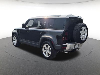 2024 Land Rover Defender 110 SE
