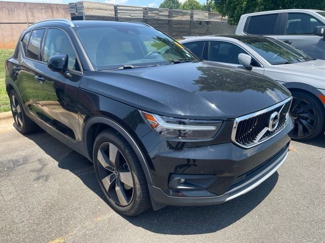 2019 Volvo XC40 Momentum